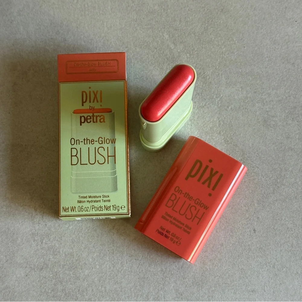 pixi by